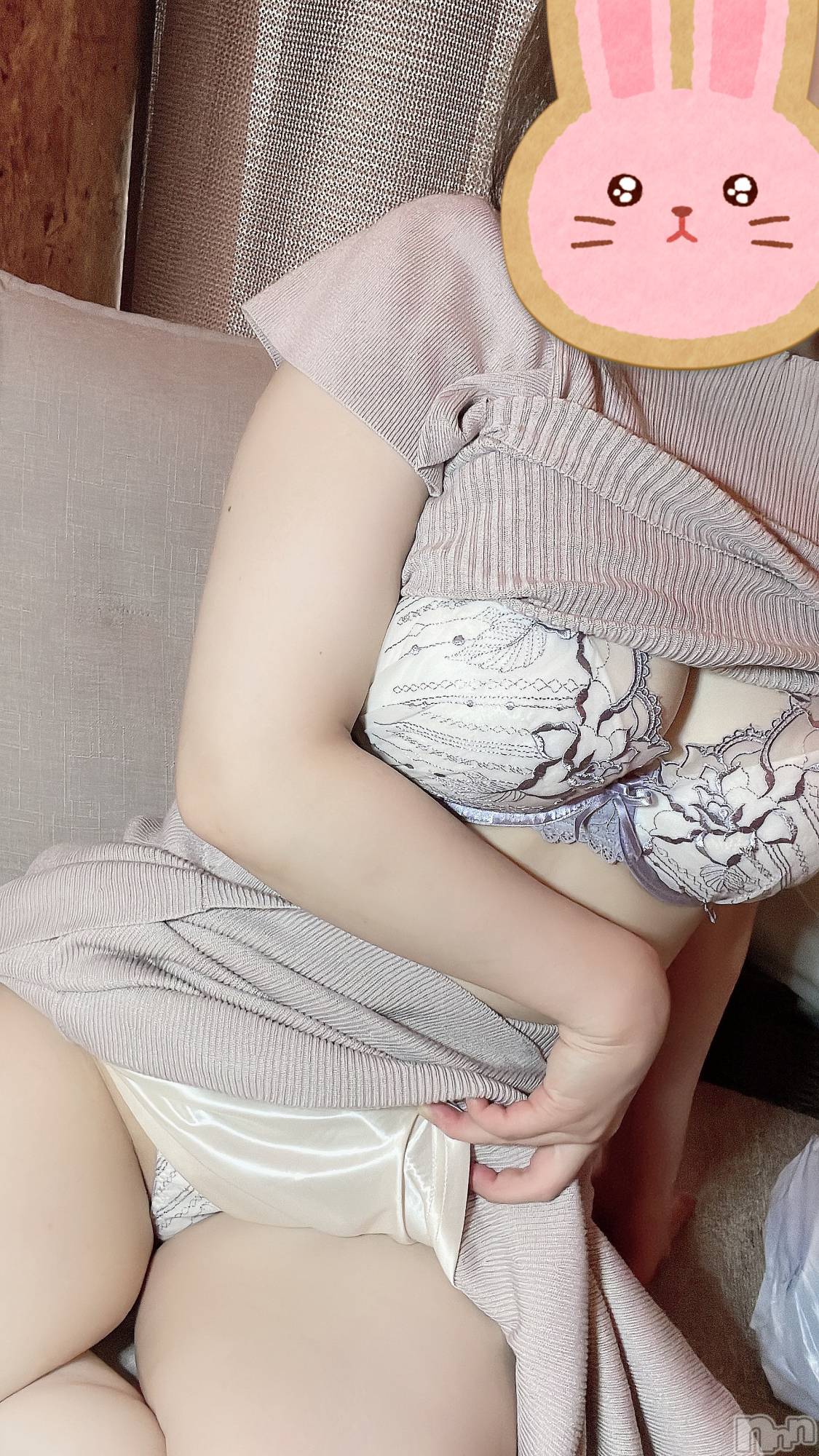 新潟人妻デリヘルLOVE AFFAIR～秘密のデート(ラブアフェア～ヒミツノデート)沙優里さん【♪】(30)の2023年7月9日写メブログ「今日もよろしくお願いします❤️」