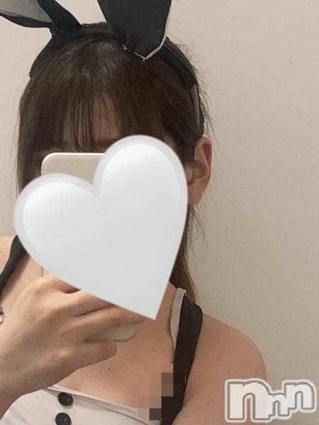 新潟デリヘル(ラスベガス)の2023年2月22日お店速報「業界未経験18歳Gカップ！ロリ巨乳ひなのちゃん21時から出勤です」
