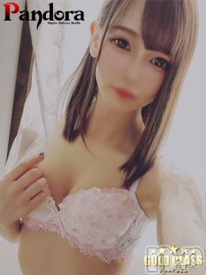 れみ(20) 身長152cm、スリーサイズB82(C).W55.H80。新潟デリヘル Pandora新潟在籍。