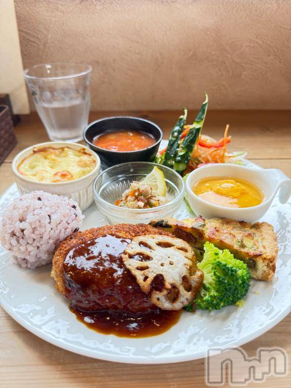 上田発人妻デリヘルPrecede 上田東御店(プリシード ウエダトウミテン)ひかり(45)の2025年9月17日写メブログ「今日もお疲れさまです🍀」