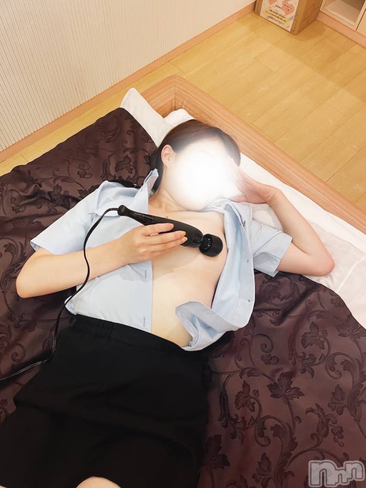三条デリヘルLady-出稼ぎ0！地域密着デリヘル-(レディー) えみか☆超弾力おっぱい(25)の10月28日写メブログ「〇〇しないと✖️✖️しちゃうぞ～」
