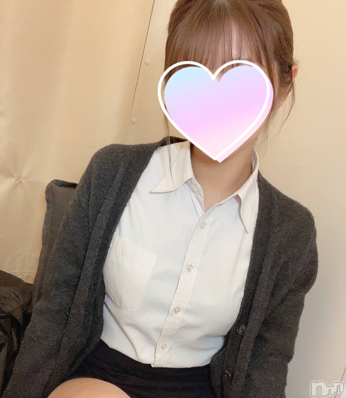 新潟手コキsleepy girl(スリーピーガール)りかちゃん(19)の2023年10月14日写メブログ「残り1枠」