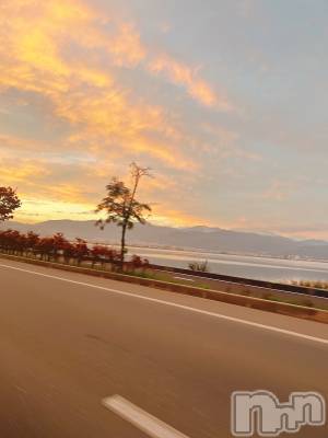 諏訪デリヘル Three＆Men’s Spa(スリー＆メンズスパ) ゆかりスリー(36)の10月29日写メブログ「( ˘ ³˘)」