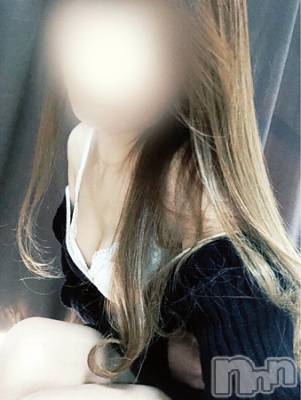 みお☆シルバー(28) 身長157cm、スリーサイズB83(C).W56.H85。長岡デリヘル 美女図鑑 長岡店(ビジョズカンナガオカテン)在籍。