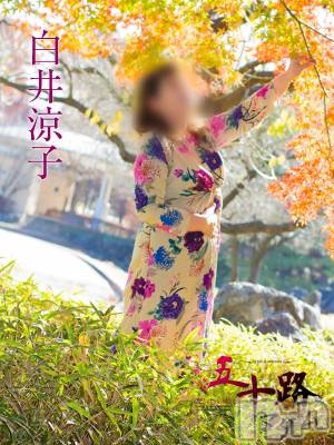 白井涼子(54) 身長166cm、スリーサイズB104(G以上).W79.H99。新潟デリヘル 五十路マダム新潟店(カサブランカグループ)(イソジマダムニイガタテン)在籍。
