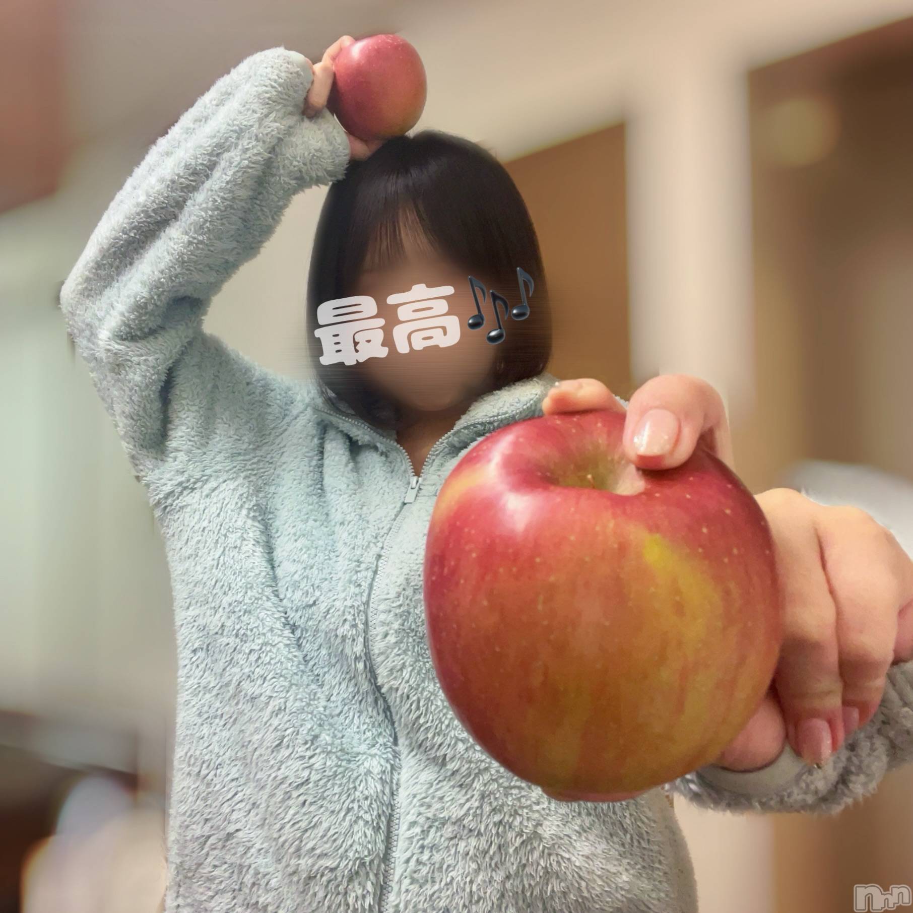 新潟デリヘルGRACE　新潟(グレース　ニイガタ)立花【たちばな】(20)の2025年12月22日写メブログ「ありがたき～😌🍎」