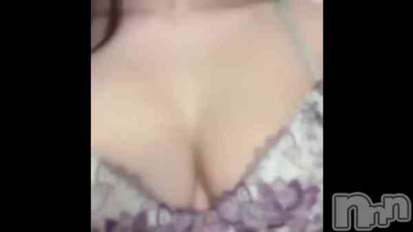片瀬(かたせ)奥様の動画 暑いから汗もザーメンも出しまくれ💕