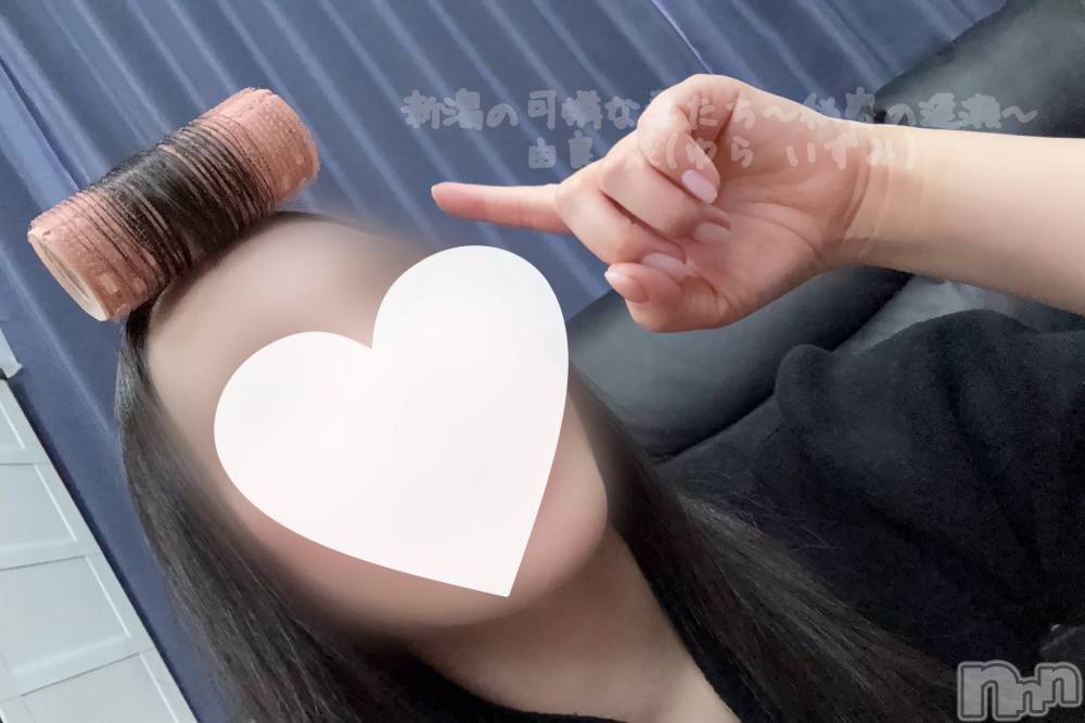 新潟デリヘル新潟の可憐な妻たち～秘密の逢瀬～(ニイガタノカレンナツマタチ～ヒミツノオウセ～) 由良 泉(33)の2月8日写メブログ「休憩中は頭にデカいカーラーついてます💈」