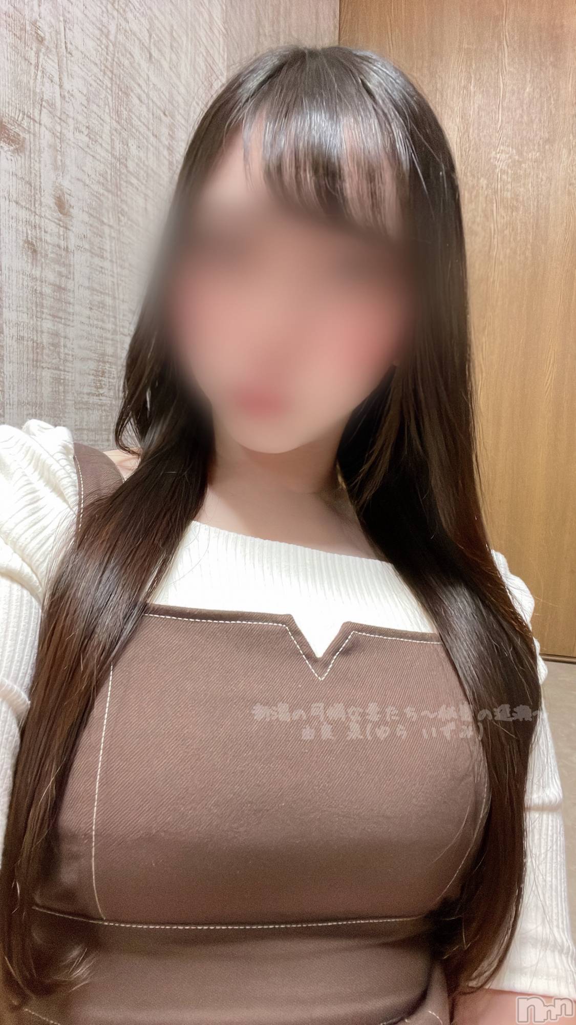 新潟人妻デリヘル新潟の可憐な妻たち～秘密の逢瀬～(ニイガタノカレンナツマタチ～ヒミツノオウセ～)由良 泉(32)の2022年11月11日写メブログ「爆乳に見える魔法のワンピース👗」