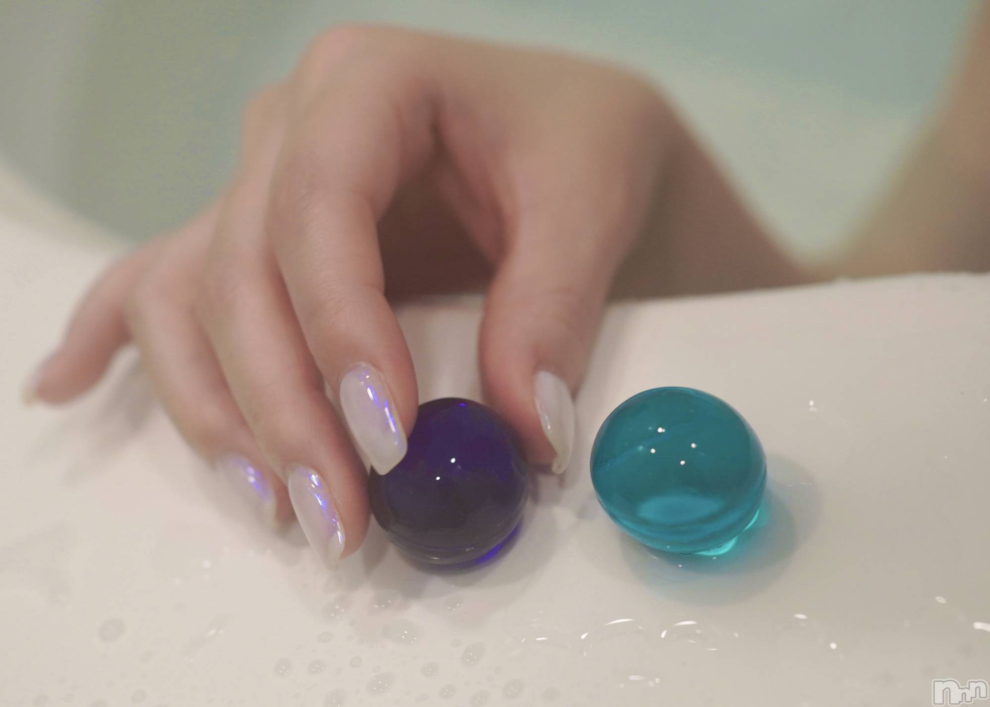 新潟デリヘル新潟の可憐な妻たち～秘密の逢瀬～(ニイガタノカレンナツマタチ～ヒミツノオウセ～)由良 泉(33)の2025年11月25日写メブログ「タマタマをサワサワするユラユラ🟣🔵」