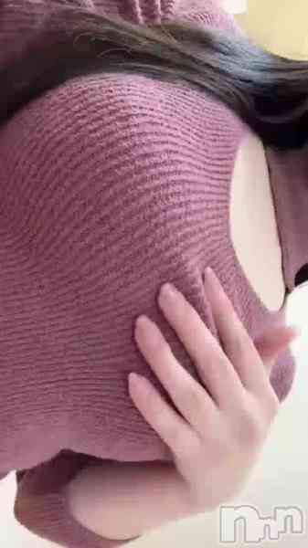 由良 泉の動画 グラコロ食べたいなぁ🍔