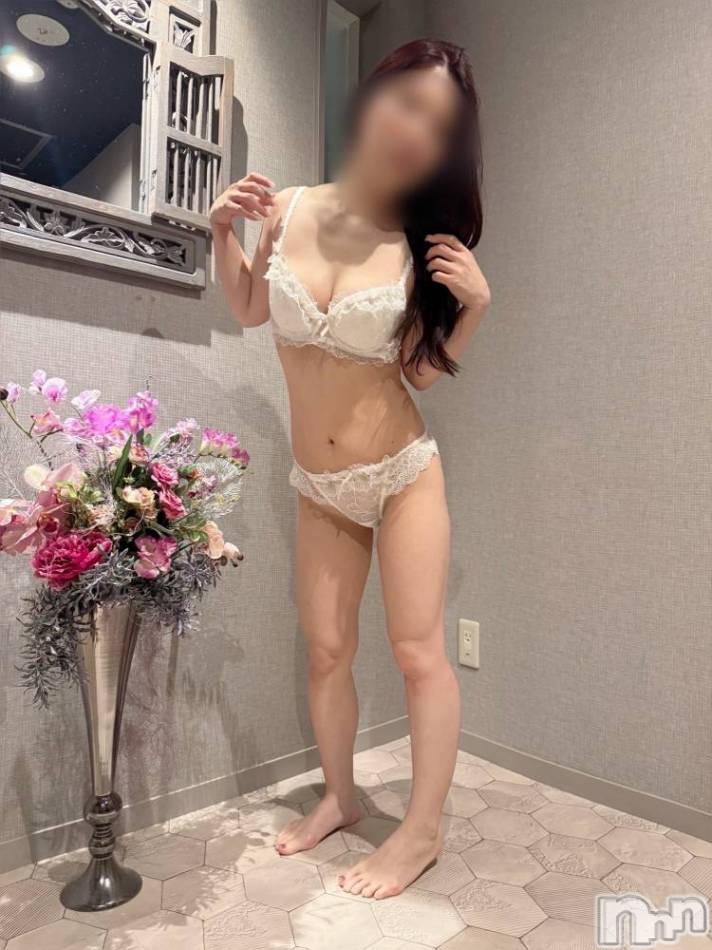 新潟デリヘル(アンフィール)の2026年10月25日お店速報「人気のぽぷらちゃんに奇跡的空き枠あります⭐」