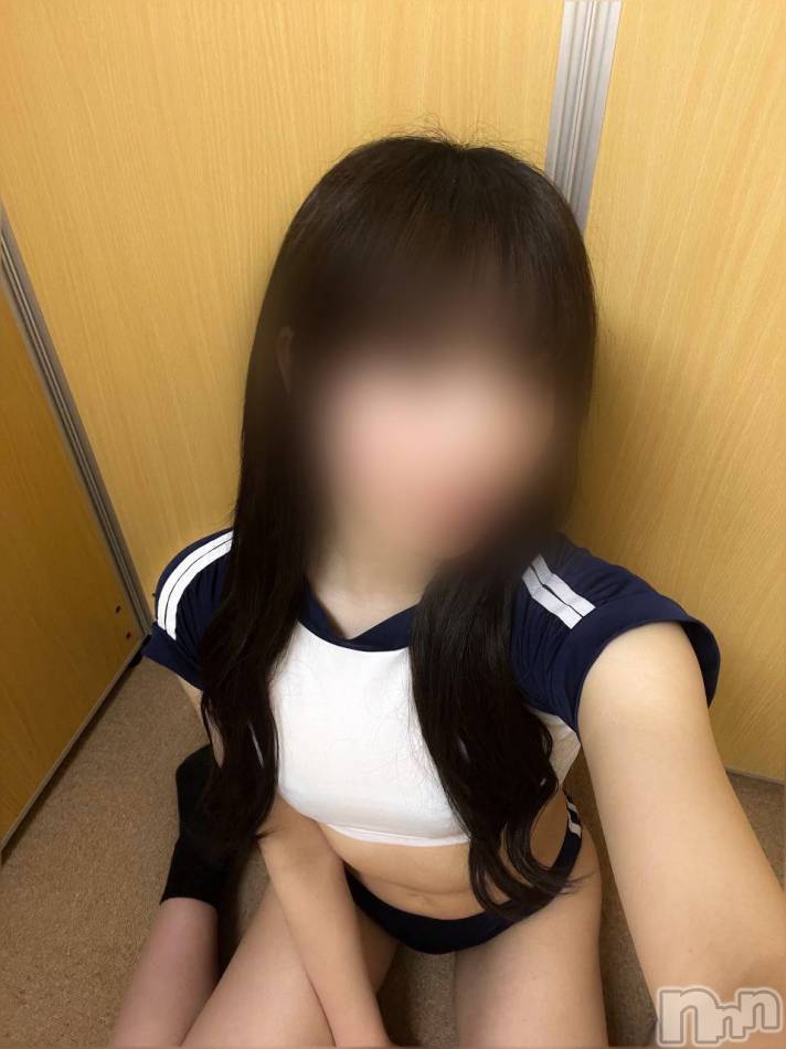 新潟デリヘル(アンフィール)の2025年3月13日お店速報「【最短20時半～】学生が春休み中に秘密のアルバイト💕」