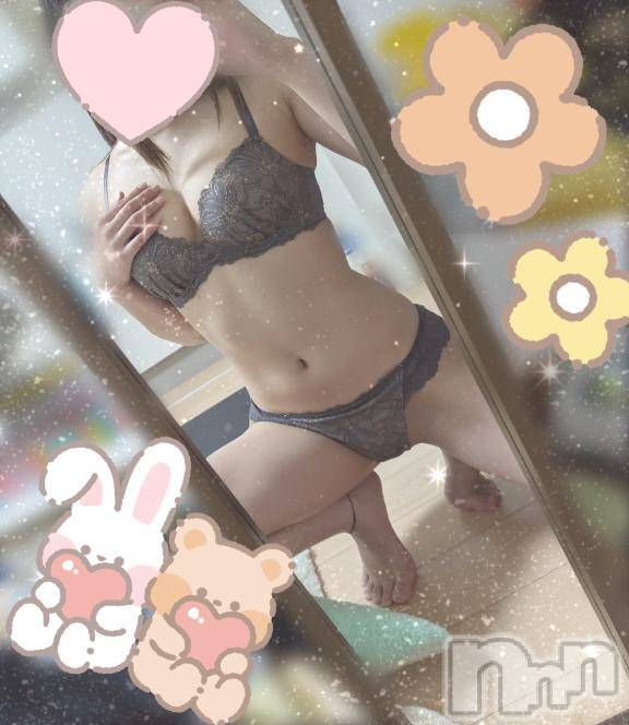 新潟人妻デリヘル一夜妻(イチヤヅマ) あさみ/抜群のスタイル(22)の12月30日写メブログ「おっぱい小さめおしり大きめ🫶🏻💗 ̖́-‬」