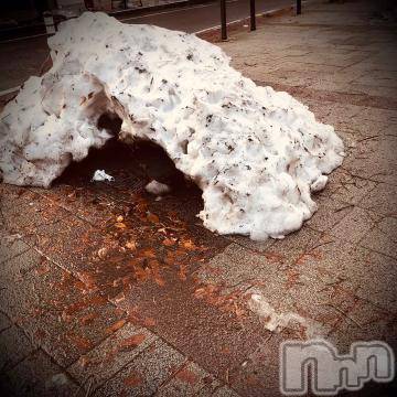 新潟デリヘル五十路マダム新潟店(カサブランカグループ)(イソジマダムニイガタテン)浅見怜(49)の2023年1月8日写メブログ「歩道に、かまくら。。」