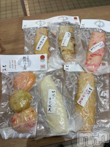 新潟デリヘル奥様特急 新潟店(オクサマトッキュウニイガタテン) うるみ(34)の1月1日写メブログ「かまぼっこ」