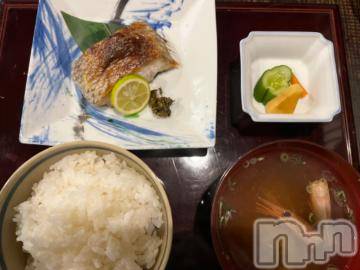 新潟デリヘル奥様特急 新潟店(オクサマトッキュウニイガタテン) うるみ(34)の9月8日写メブログ「贅沢ランチ⸝⸝-  ̫ -⸝⸝」