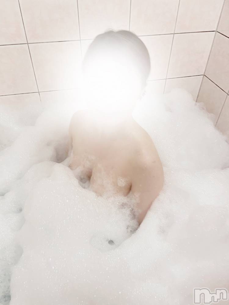 長岡デリヘルフェイム長岡店　地元の子と会える！地域密着専門店(フェイムナガオカテン) えみか☆癒し系美女(25)の8月3日写メブログ「土曜日15時～🥰」