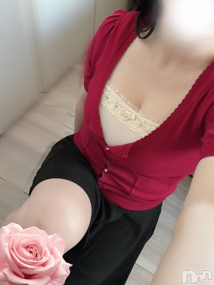 新潟メンズエステMYIRO　-マイロ-(マイロ) ふみか(38)の5月1日写メブログ「迷ってる？」