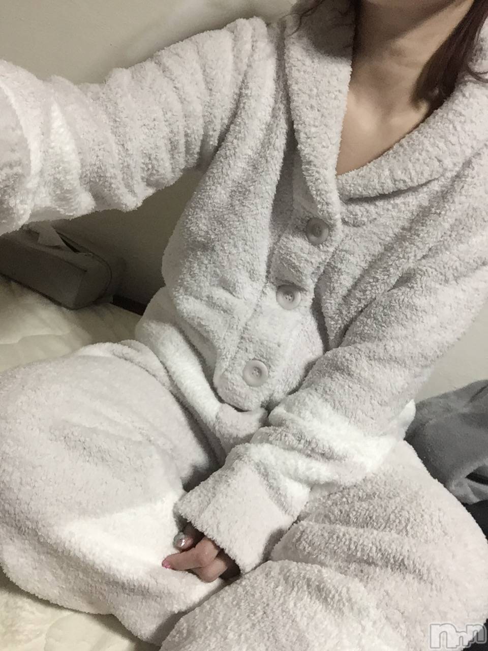 新潟デリヘルアンフィール-地元新潟の厳選された素人女性のみ-(アンフィール)ぽぷら★勃起不可避！(31)の2021年12月5日写メブログ「1人エッチは？」