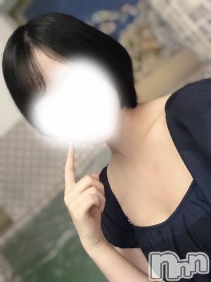 新潟デリヘル(オフィスアムール)の2026年10月4日お店速報「★秋の夜長いかがお過ごしですか？★金木犀の香る甘い密室でエッチな残業を♡」