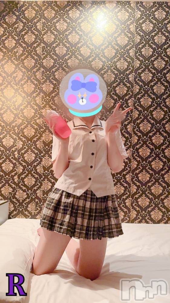 新潟デリヘルENDLESS-安心の地元新潟の素人のみ-(エンドレス) ミラン★小悪魔系(25)の12月6日写メブログ「制服着させて喜ぶ変態に捧げます。」