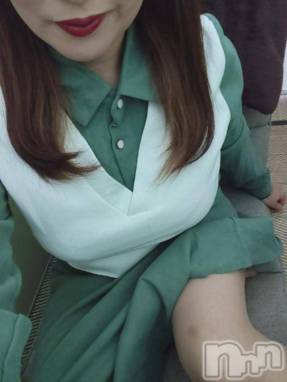 新潟デリヘル五十路マダム新潟店(カサブランカグループ)(イソジマダムニイガタテン) 佐藤ゆり(51)の11月19日写メブログ「こんにちは」