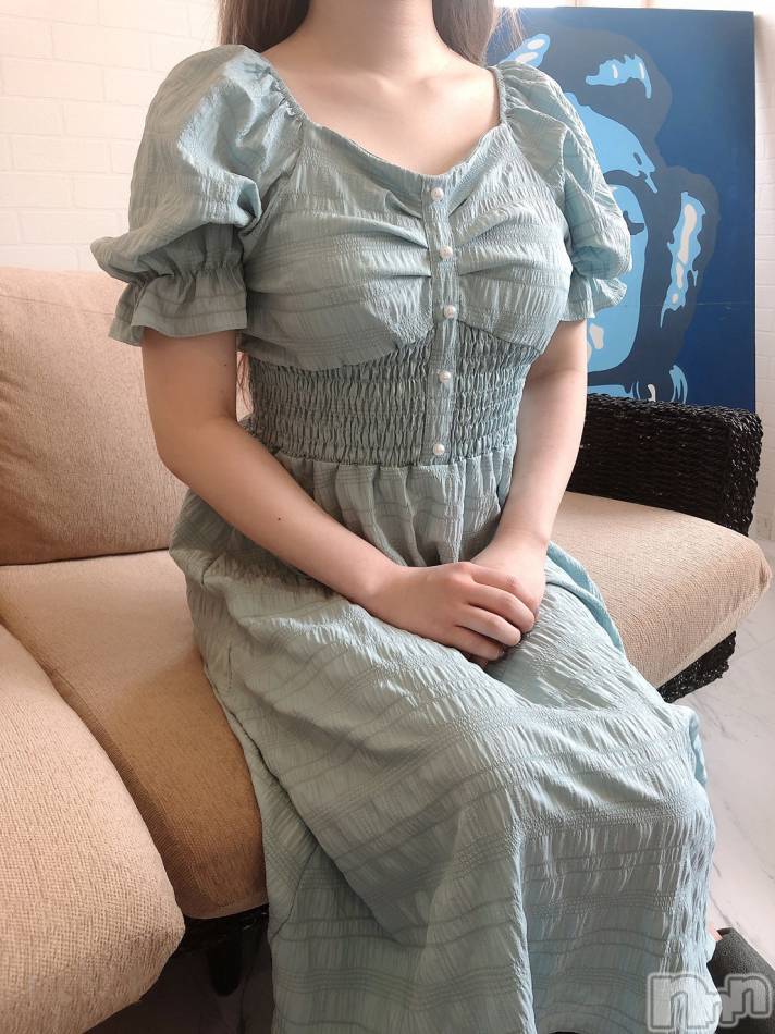 長岡デリヘル(ルーキー)の2020年8月6日お店速報「只今リアル面接中！来ました！最高峰美女『りせちゃん』14時より出勤です！」