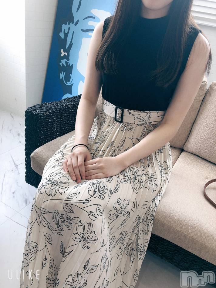 長岡デリヘル(ルーキー)の2020年7月18日お店速報「只今2名連続面接中！！ハンパない可愛さ19歳＆超絶綺麗系21歳」