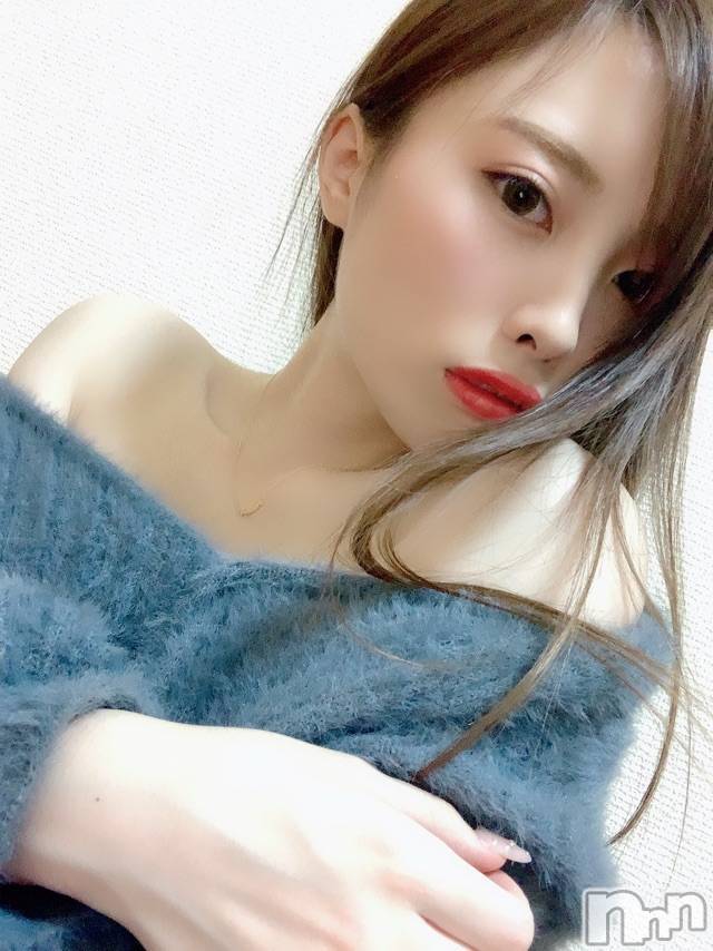 長岡デリヘル(ルーキー)の2020年8月10日お店速報「超人気なのには理由がある！極上美女『みやびちゃん』今すぐご案内可能です」