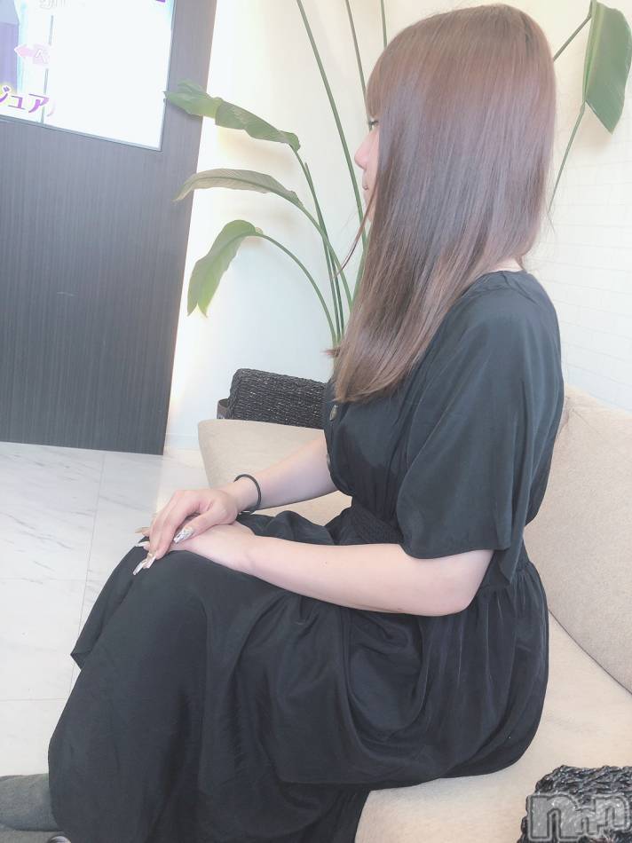 長岡デリヘル(ルーキー)の2020年9月1日お店速報「只今面接中！！サラ艶髪のＦカップ巨乳美女『ふうかちゃん』15時～御案内可」