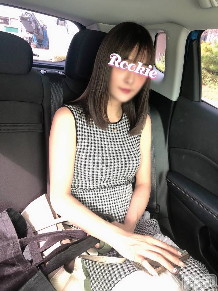 長岡デリヘル(ルーキー)の2020年9月16日お店速報「極上モデル系Ｆカップ『ゆめはちゃん』最短21時半から御案内可能です！！」