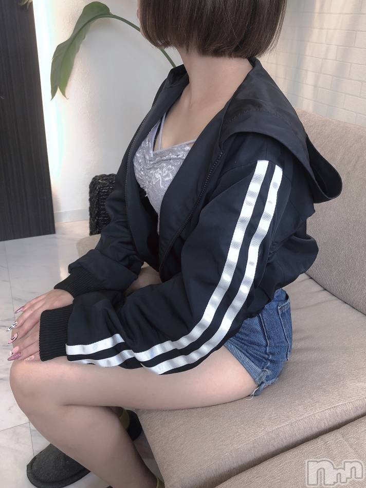 長岡デリヘル(ルーキー)の2020年10月15日お店速報「只今面接中！！超キュートな20歳美女『さえちゃん』15時より御案内可能」