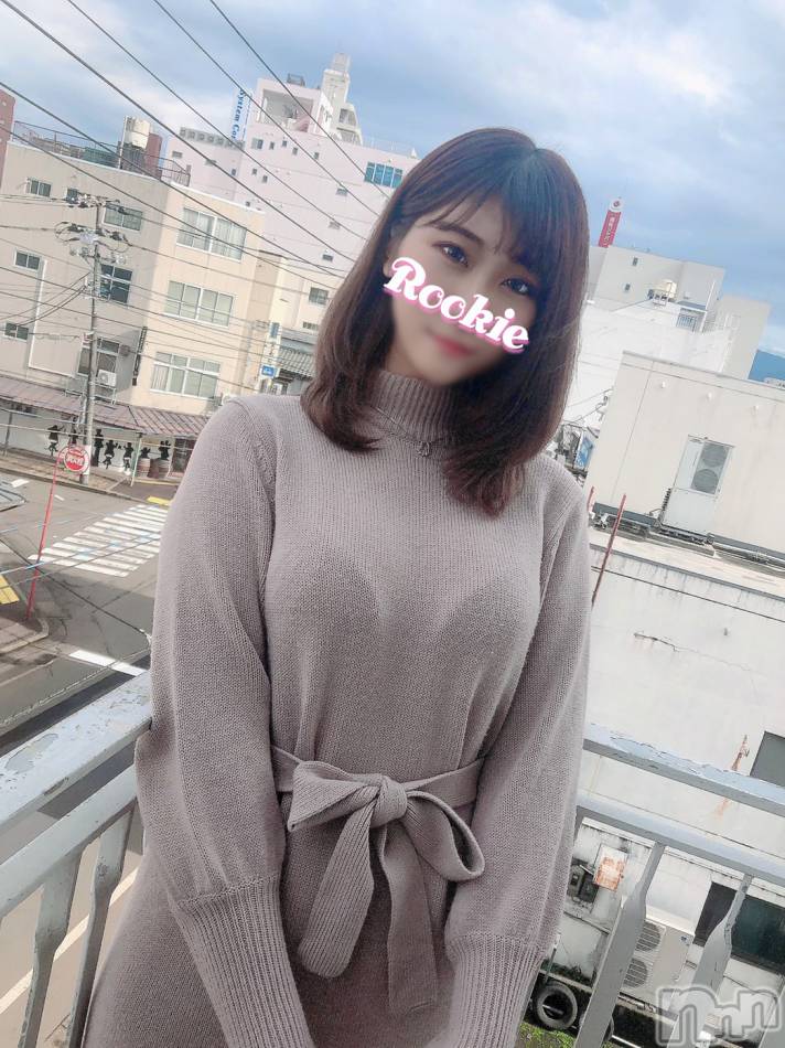 長岡デリヘル(ルーキー)の2020年10月26日お店速報「電マ無料オプションで潮吹き確定の『りさちゃん』今すぐご案内可能です！！」