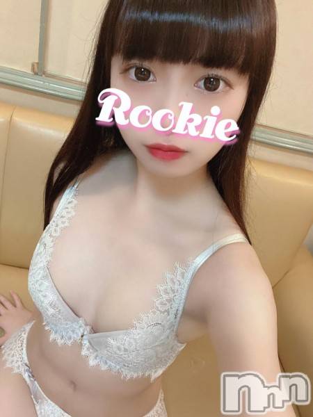 長岡デリヘル(ルーキー)の2020年11月17日お店速報「中井りか似の黒髪現役女子大生１８歳『なほみちゃん』今すぐご案内可能です」