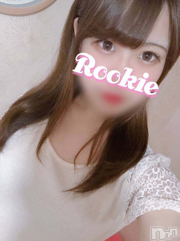 長岡デリヘル(ルーキー)の2021年1月25日お店速報「舐めることが大好きなキス魔の女子大生『ひなこちゃん』本日体験入店」