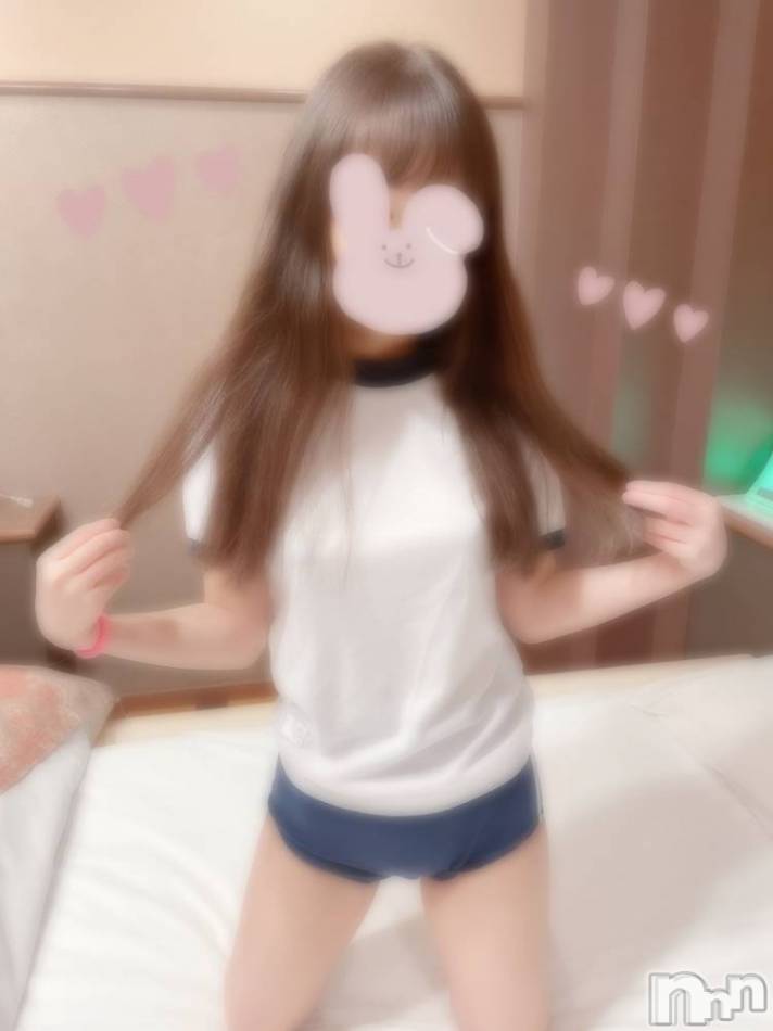 長岡デリヘル(ルーキー)の2021年5月16日お店速報「【業界未経験！】純白なロリ巨乳『くみちゃん』見惚れる程の可愛さです。」