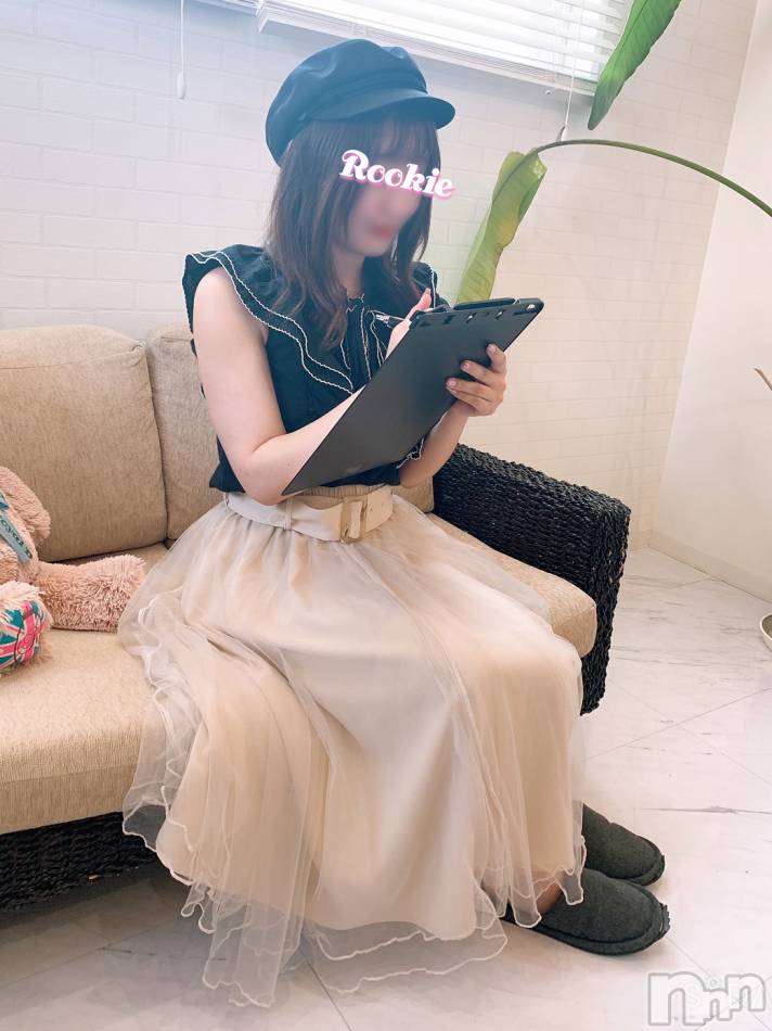 長岡デリヘル(ルーキー)の2021年5月28日お店速報「【3日間限定！】フォロワー1万超えの元AV女優『ななみちゃん』３Pも可！」