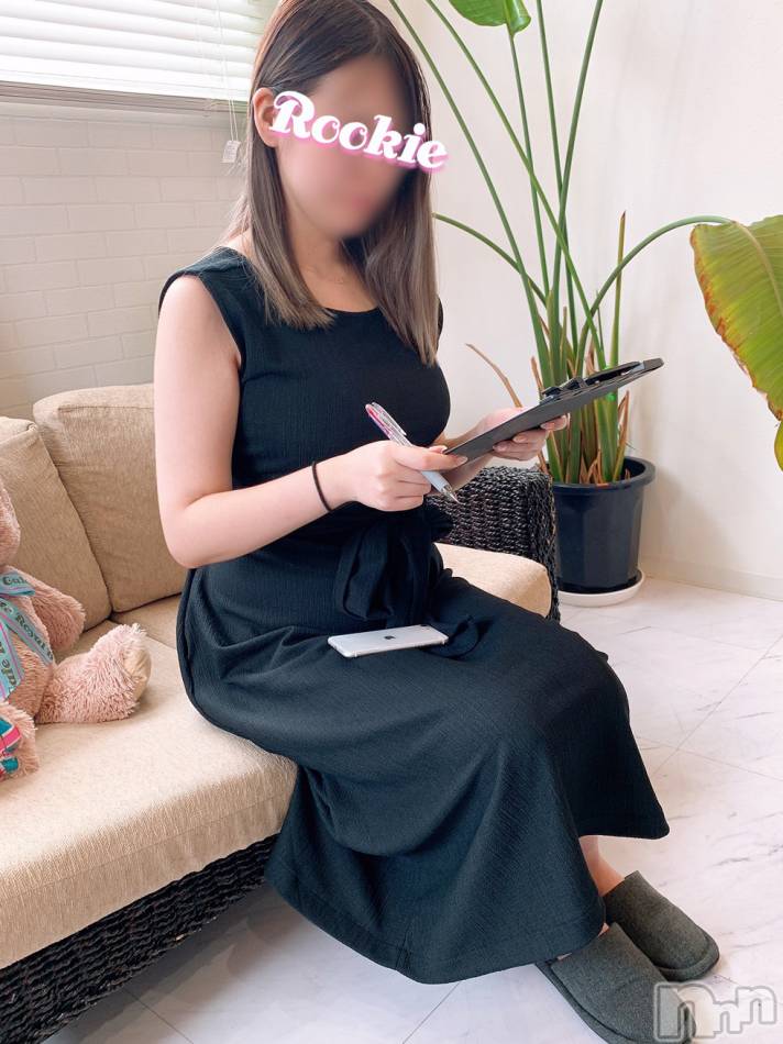長岡デリヘル(ルーキー)の2021年6月18日お店速報「【体験入店決定！】爆乳AV女優×元YouTuber『和泉つかさちゃん』」