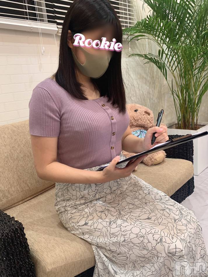 長岡デリヘル(ルーキー)の2021年7月30日お店速報「【新人入店速報！】天然ふわふわGカップ美女♪『みんみちゃん』13時から！」