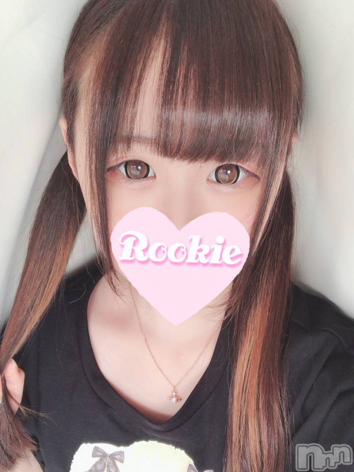 長岡デリヘル(ルーキー)の2021年8月4日お店速報「【新人入店速報！】ドMな激ロリ美少女参上！『りこちゃん』16時30分から」
