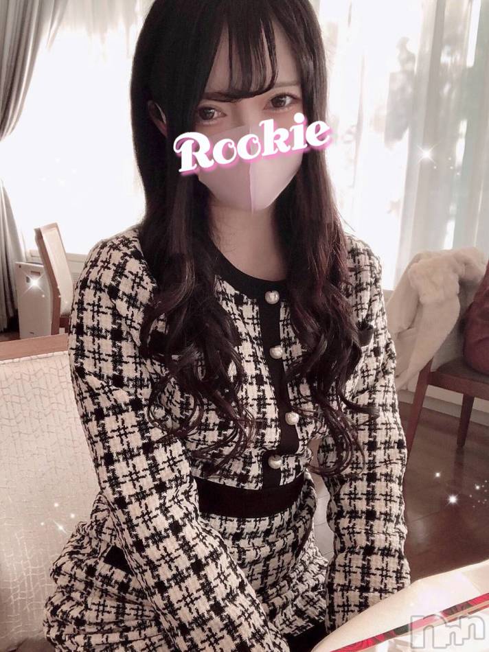 長岡デリヘル(ルーキー)の2021年8月10日お店速報「【本日初出勤！】読モ系色白清楚美女『しいなちゃん』残り枠僅かです！」