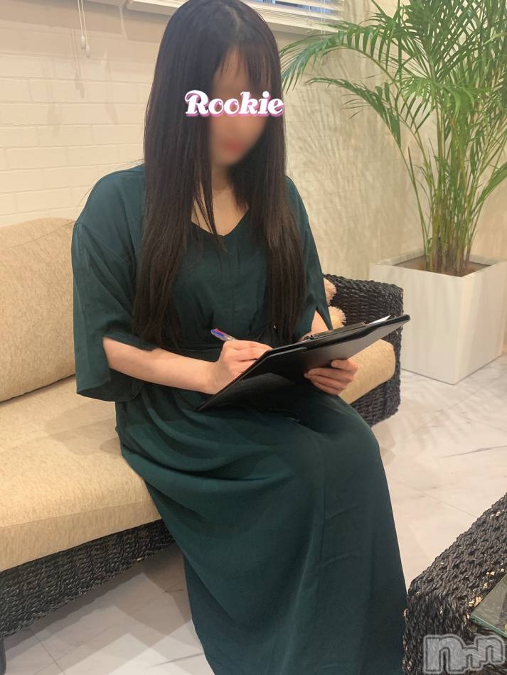 長岡デリヘル(ルーキー)の2021年8月25日お店速報「【新人入店速報♪】天下一品のGカップ美女♪『ももなちゃん』11時より！」