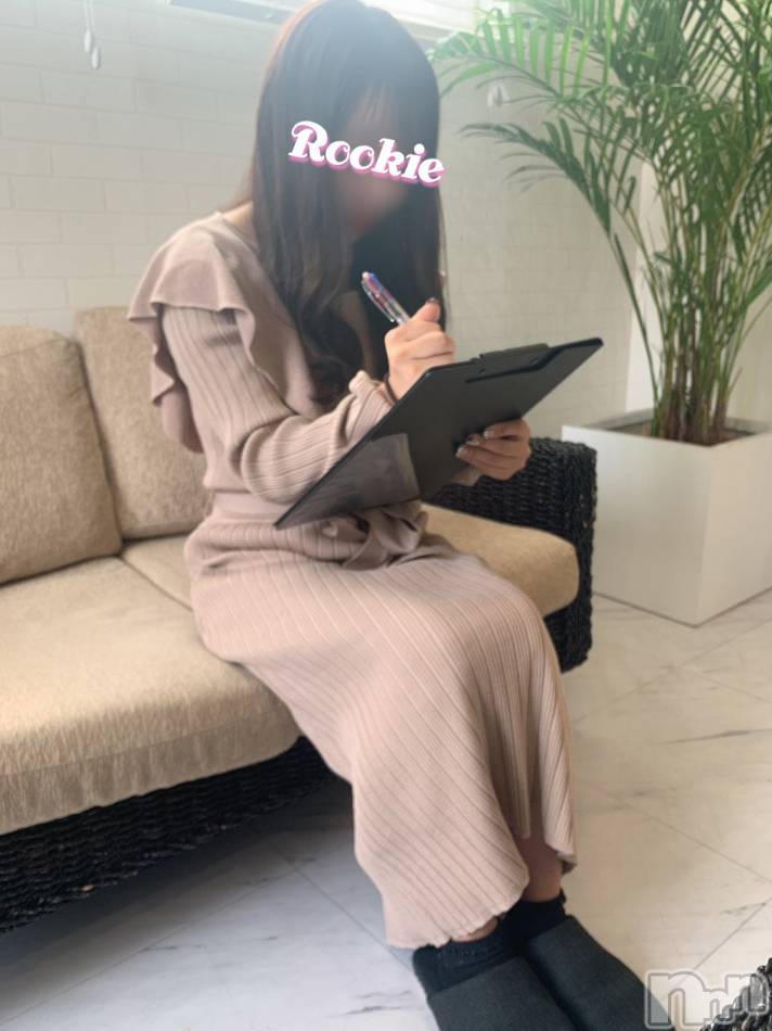 長岡デリヘル(ルーキー)の2021年10月9日お店速報「【本日初出勤！】ロリと癒やしの最高峰♪マックの店員『まよちゃん』」