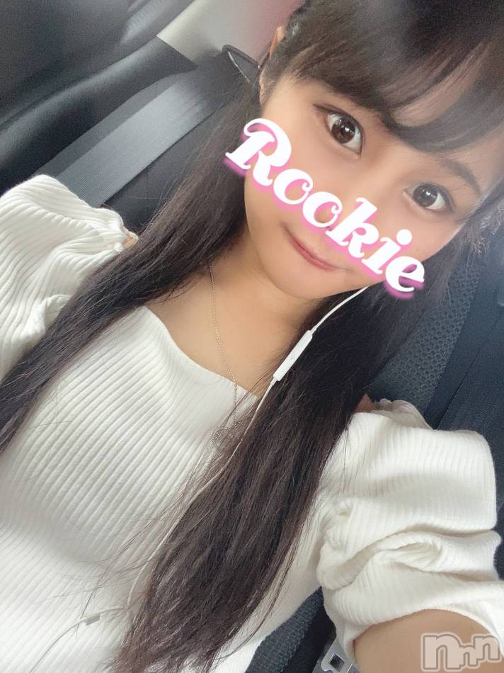 長岡デリヘル(ルーキー)の2021年11月9日お店速報「【本日待望の出勤決定】この18歳がすごい！！激レア美少女♪『あみちゃん』」