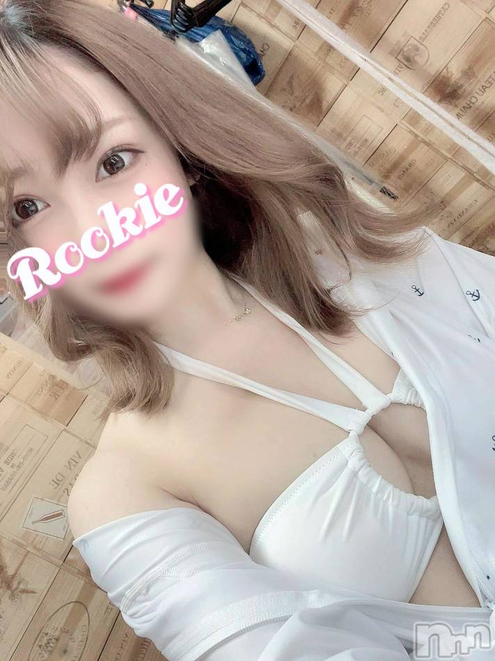 長岡デリヘル(ルーキー)の2021年12月29日お店速報「【本日最終日】単体AV女優『まりちゃん』超一流をご堪能あれ」