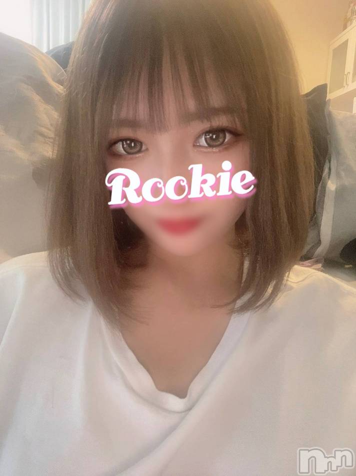 長岡デリヘル(ルーキー)の2022年1月25日お店速報「【大好評出勤決定】スタイル抜群なアパレル店員さん『こまちちゃん』」