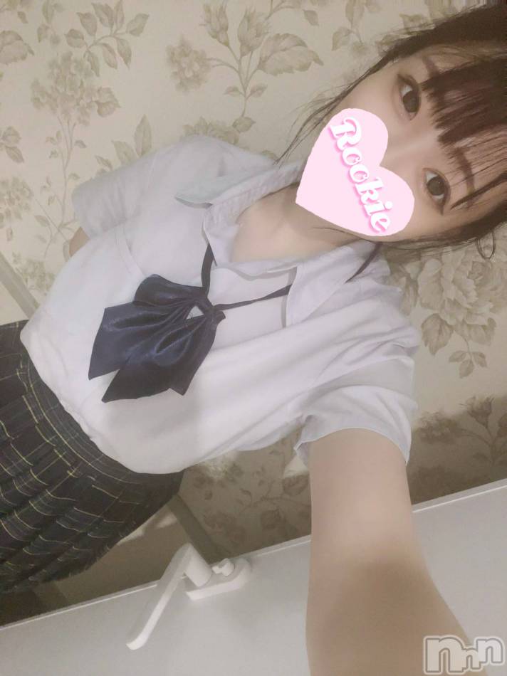 長岡デリヘル(ルーキー)の2022年4月15日お店速報「色白美肌のエロ美ボディ『えみちゃん』ご予約受付中です」