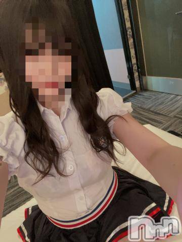 長岡デリヘル(ルーキー)の2022年4月27日お店速報「【必見】本日出勤決定地元新潟キュートな美少女『なおちゃん』」