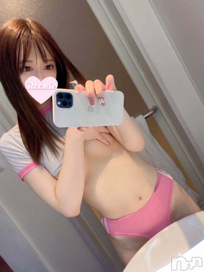 長岡デリヘル(ルーキー)の2022年7月4日お店速報「完全モデル系の保育士さん『あずちゃん』ご予約受付中です」